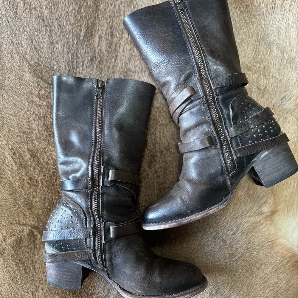 Freebird by Steven Heeled Boots - Picture 2 of 8